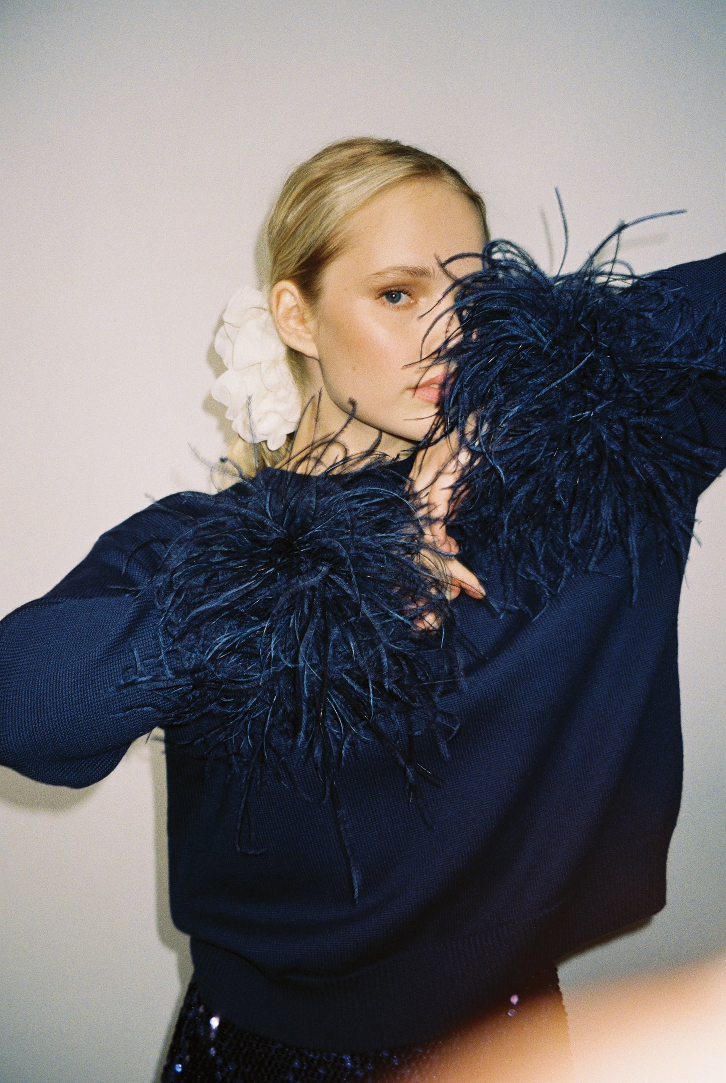 Jumper with feathers