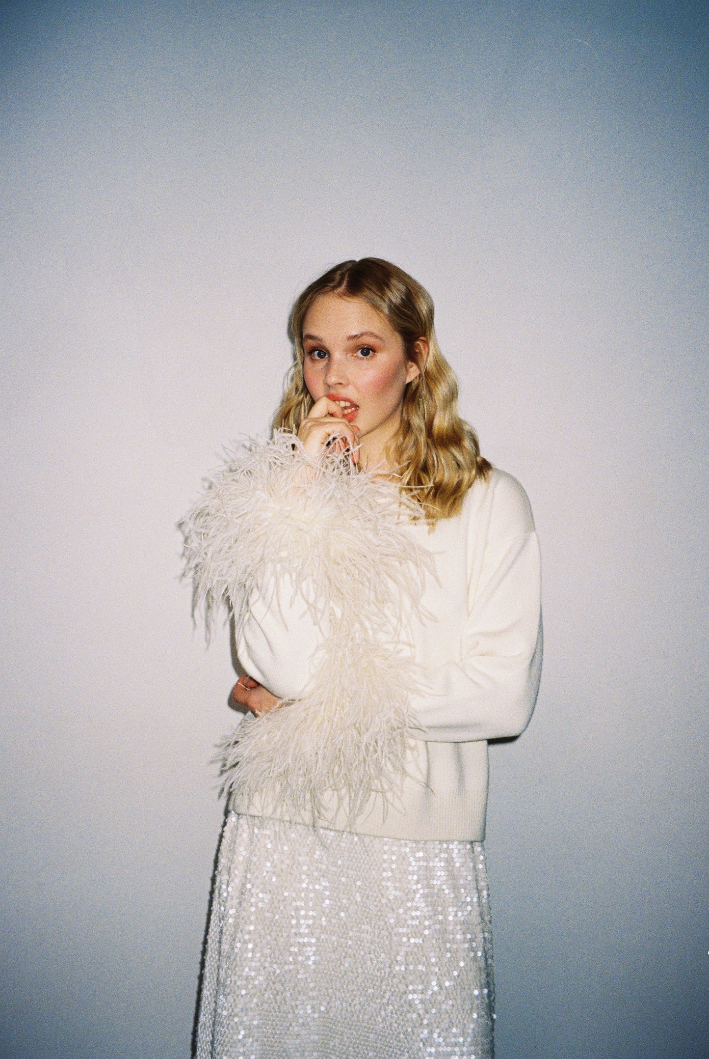 Jumper with feathers