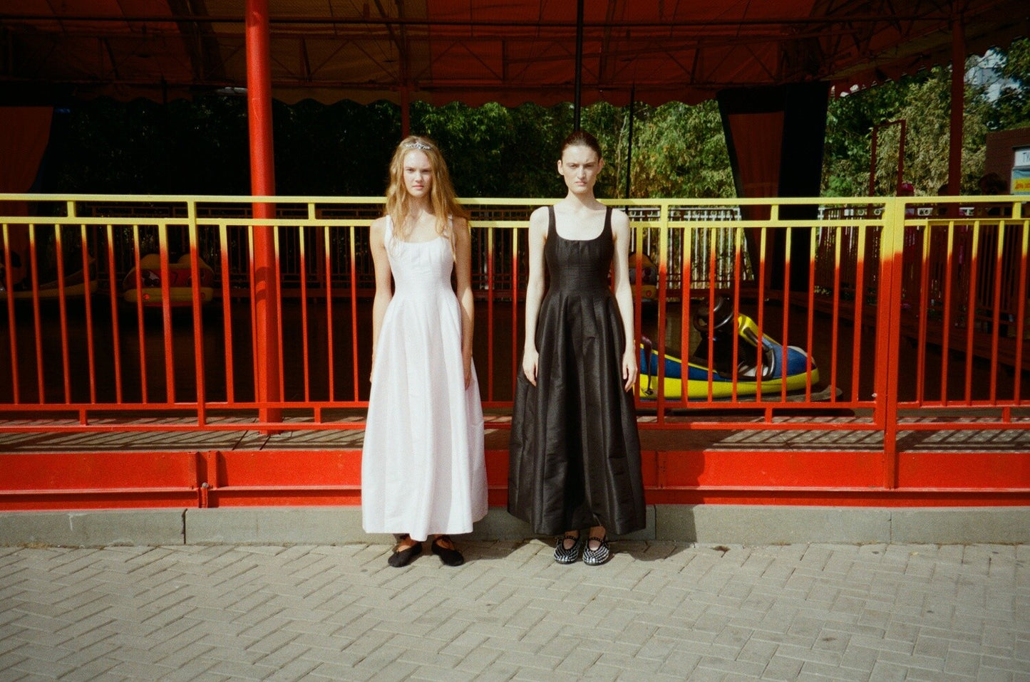 Silhouette midi dress